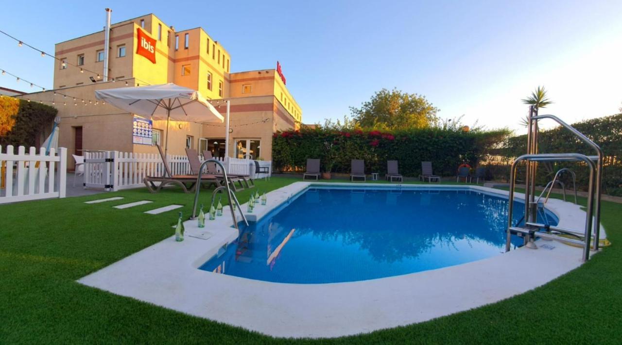 Ibis Jerez De La Frontera Cadiz Hotel Ngoại thất bức ảnh