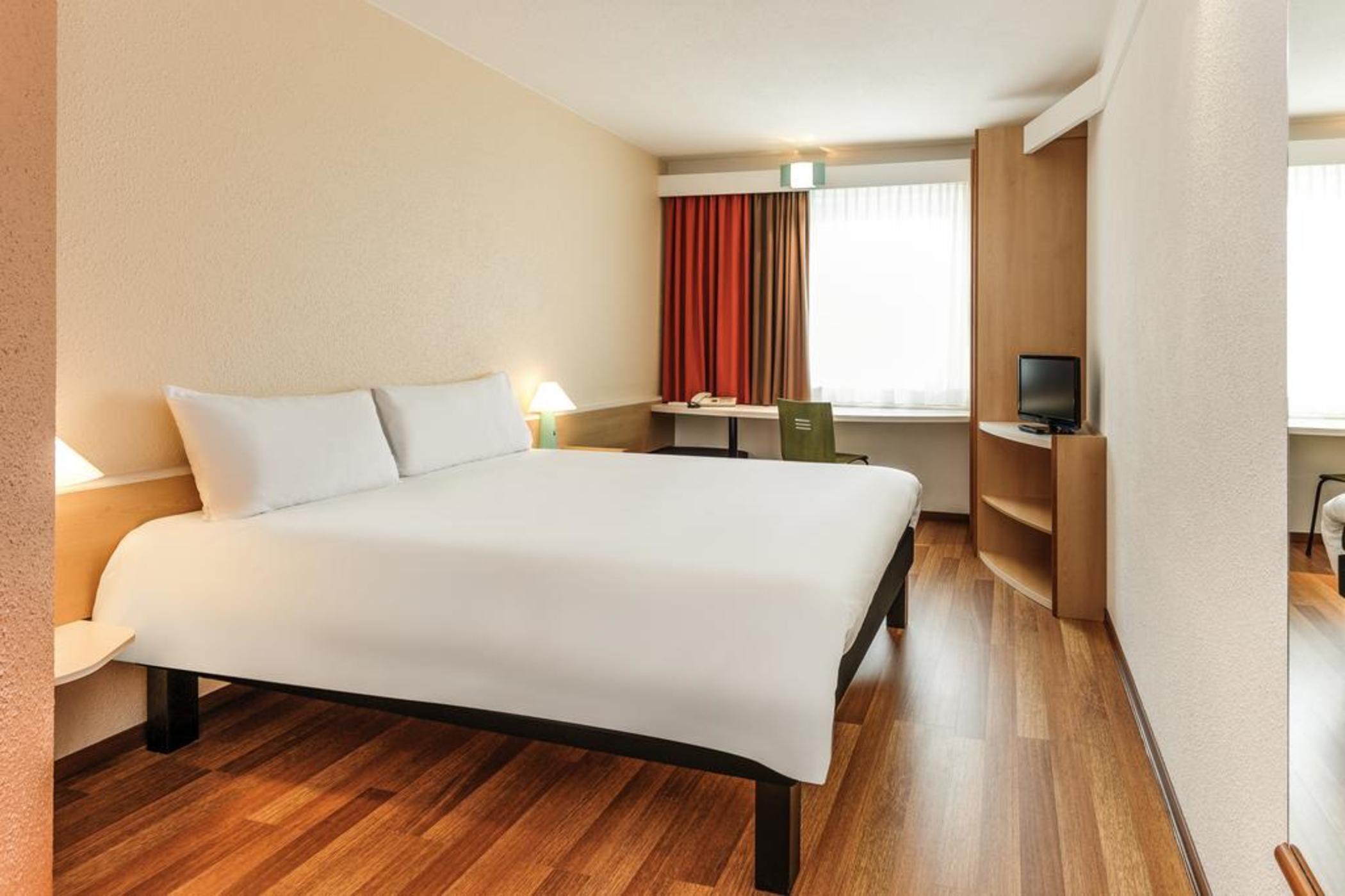 Ibis Jerez De La Frontera Cadiz Hotel Ngoại thất bức ảnh