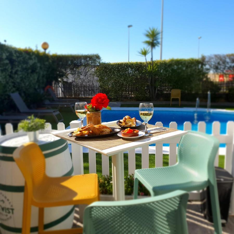 Ibis Jerez De La Frontera Cadiz Hotel Ngoại thất bức ảnh